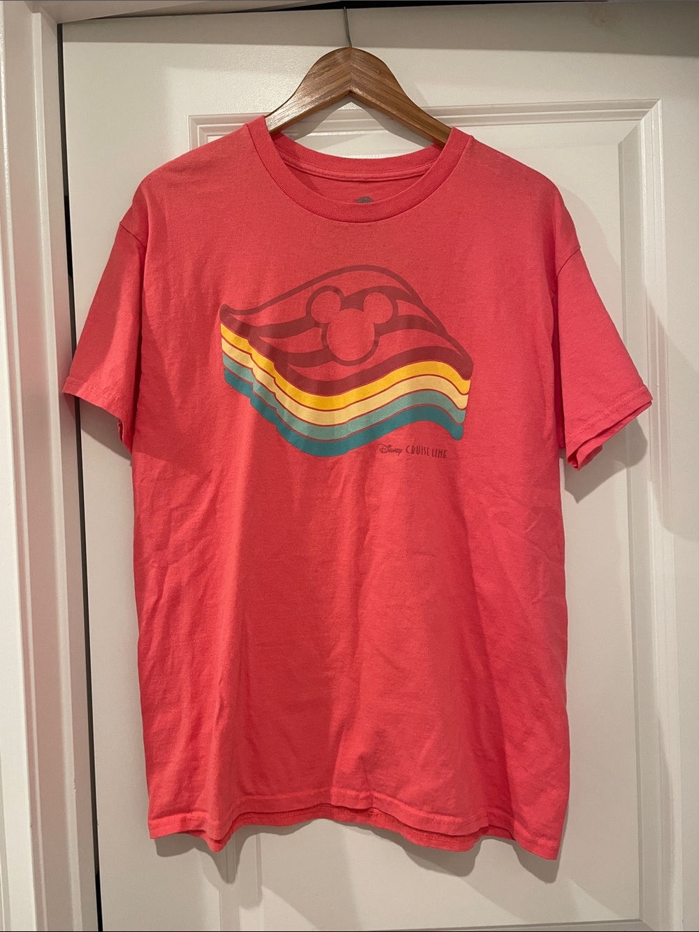 Disney cruise line Coral Graphic T‑Shirt large unisex